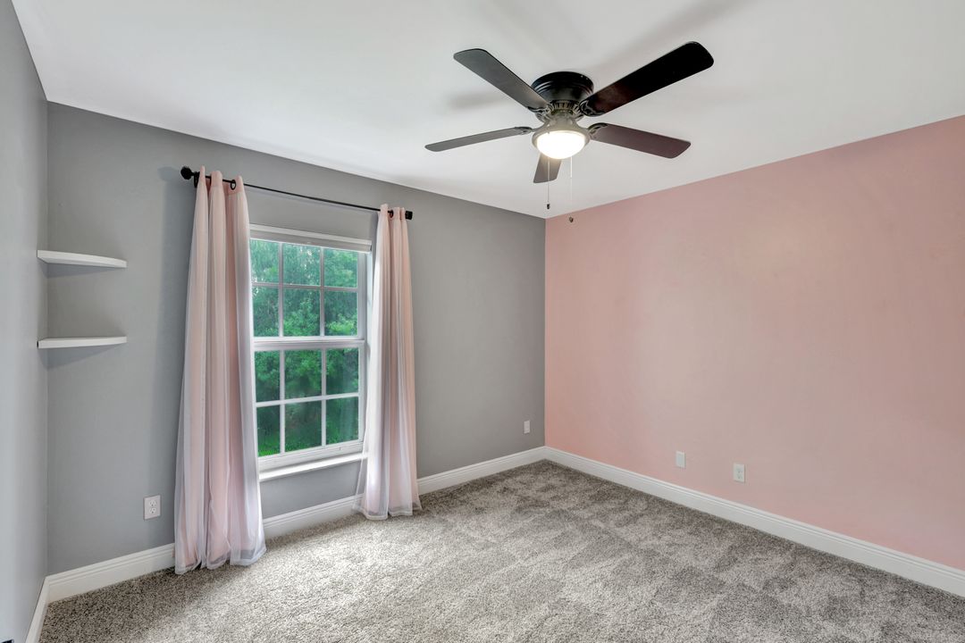9792 Glen Heron Dr, Bonita Springs, FL 34135