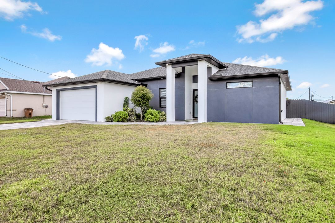 502 SW 25th Pl, Cape Coral, FL 33991