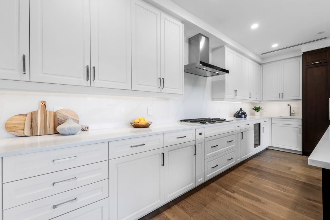 1130 3rd Ave S #211, Naples, FL 34102