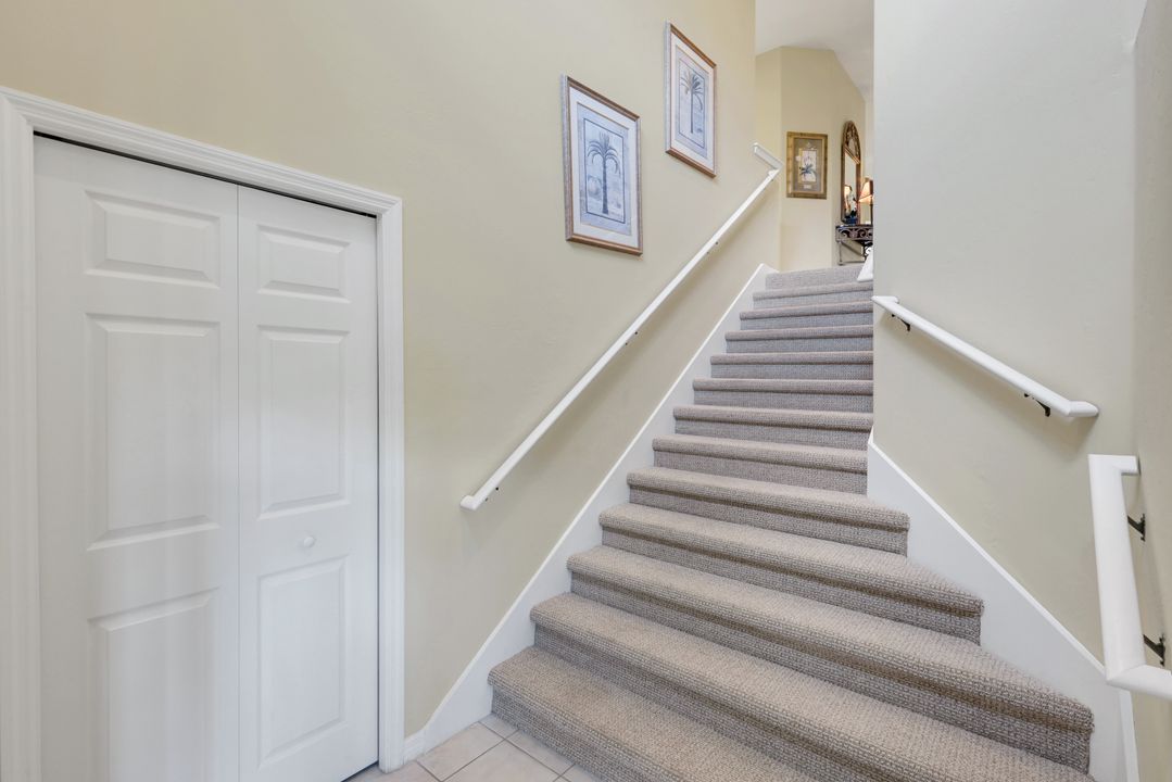 8470 Danbury Blvd #201, Naples, FL 34120