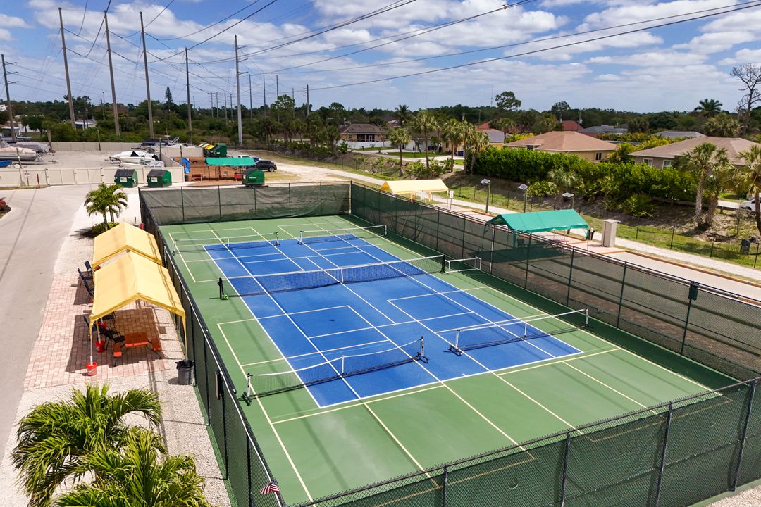 27365 Joann Dr, Bonita Springs, FL 34135