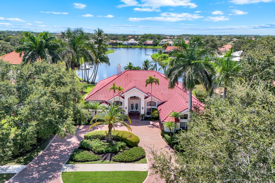 11201 Phoenix Way, Naples, FL 34119