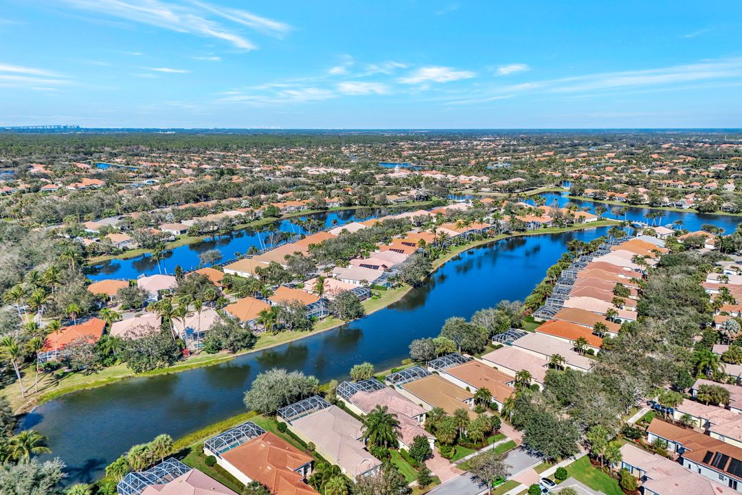 2914 Gilford Way, Naples, FL 34119