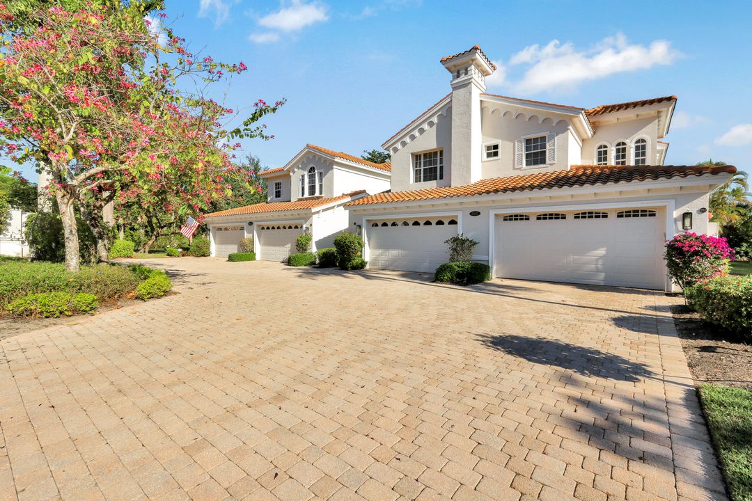 9002 Cascada Way #102, Naples, FL 34114