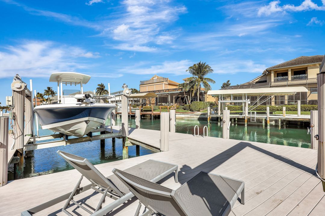 911 Giralda Ct, Marco Island, FL 34145