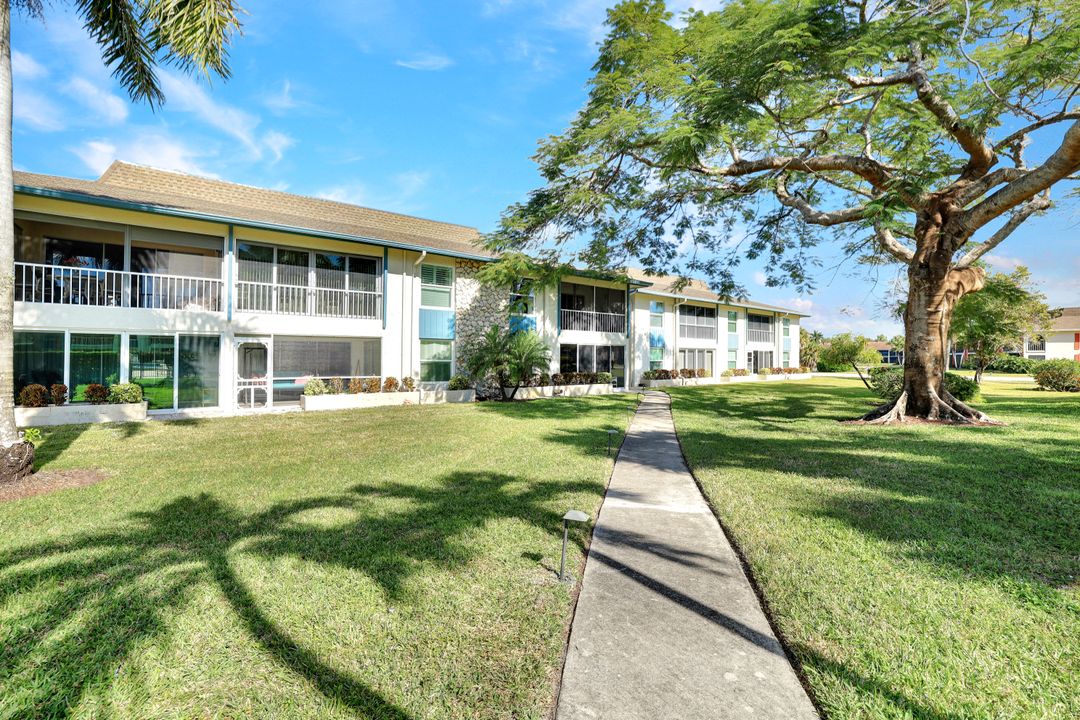 325 Charlemagne Blvd #C204, Naples, FL 34112