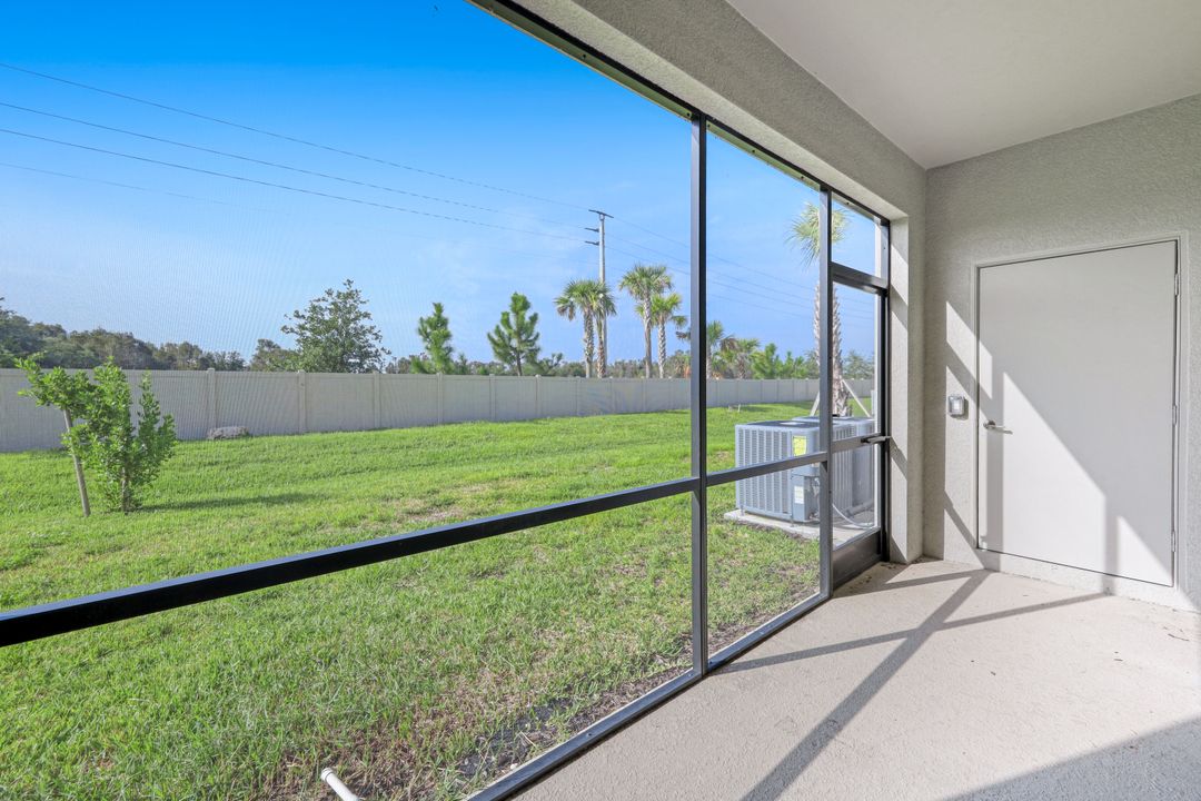 14207 Pine Lodge Ln, Fort Myers, FL 33913