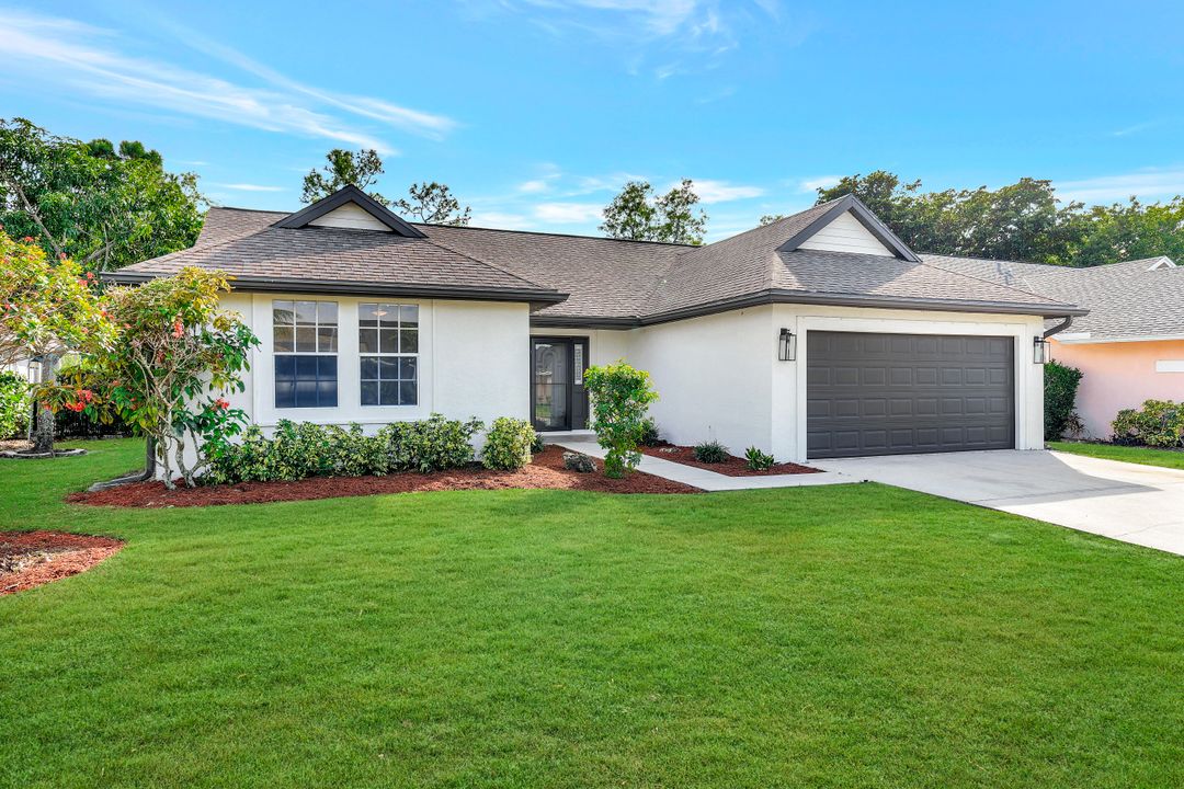 3650 Kent Dr, Naples, FL 34112