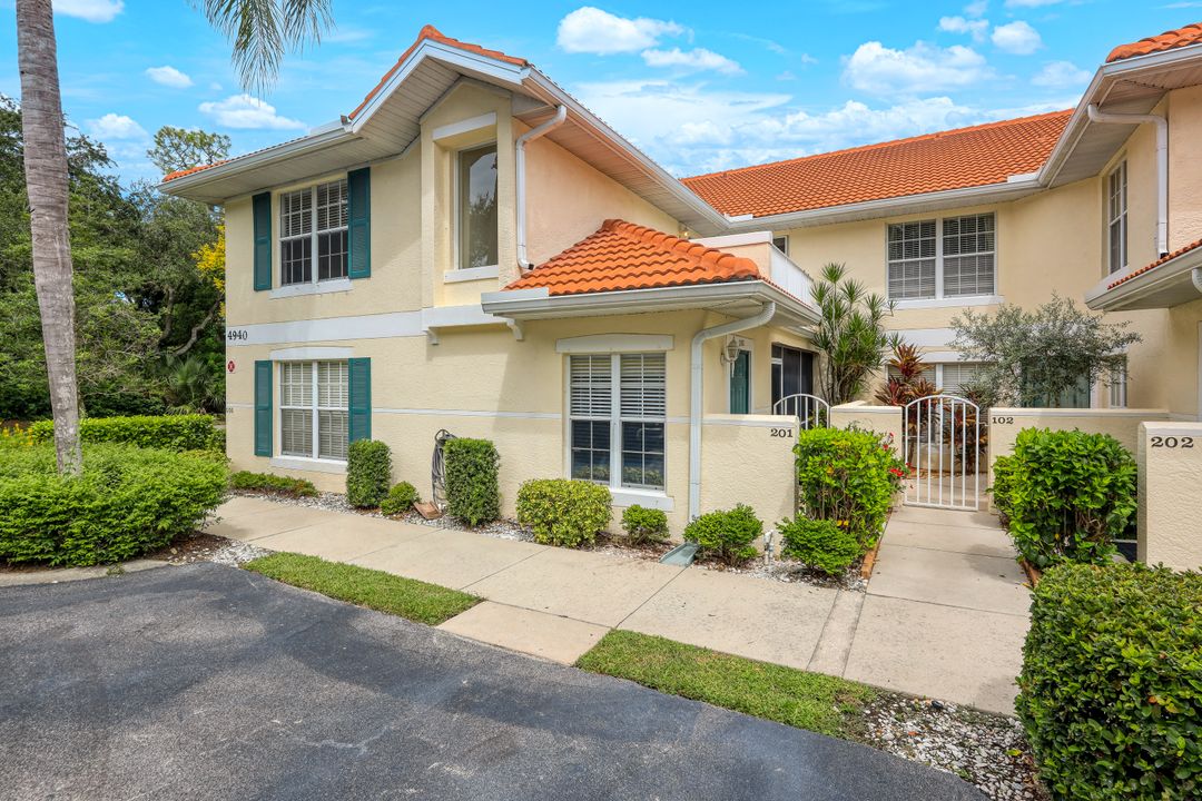 4940 Deerfield Way #201, Naples, FL 34110