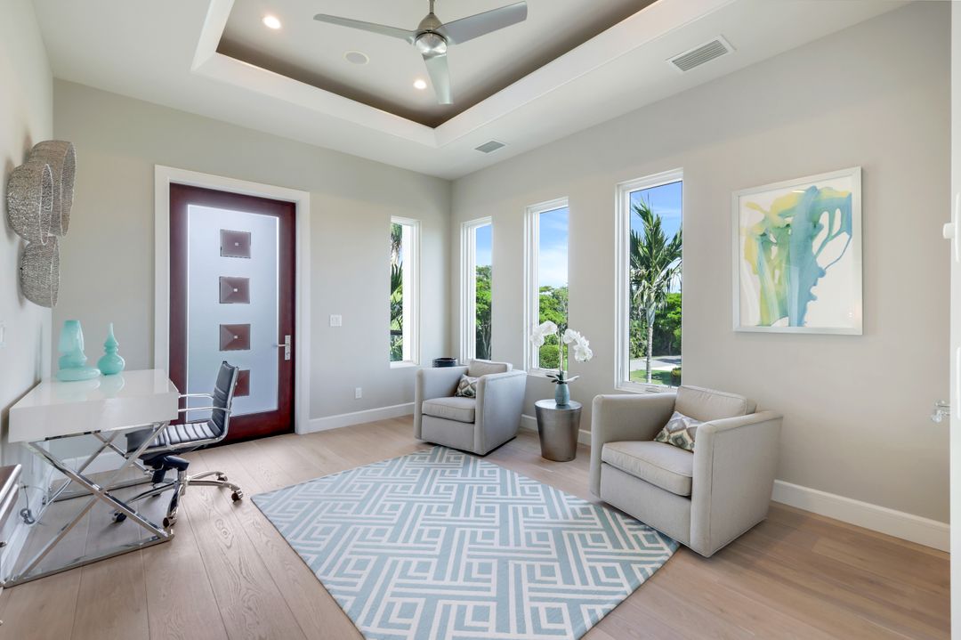 875 Wedge Dr, Naples, FL 34103