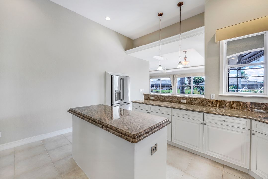 3412 SW 1st Pl, Cape Coral, FL 33914