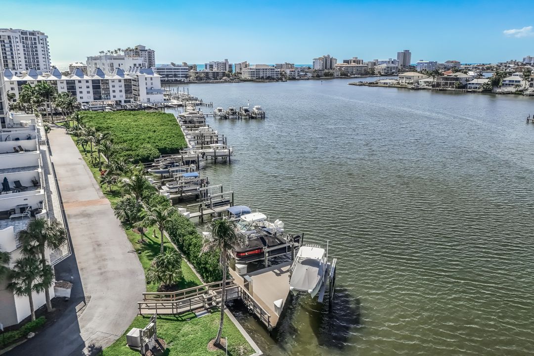 450 Launch Cir #501, Naples, FL 34108