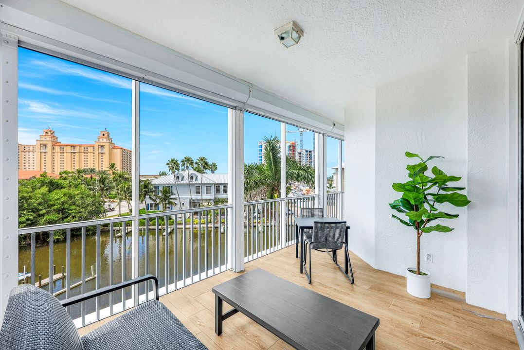 400 Flagship Dr, Naples, FL 34108