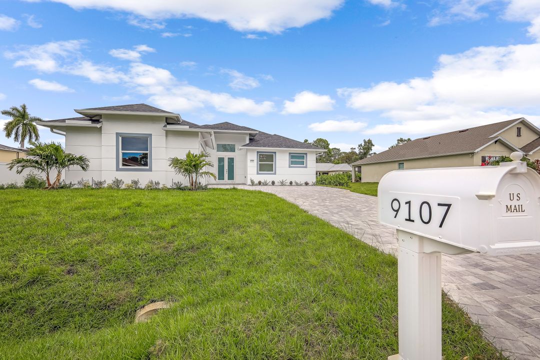 9107 Henry Rd, Fort Myers, FL 33967
