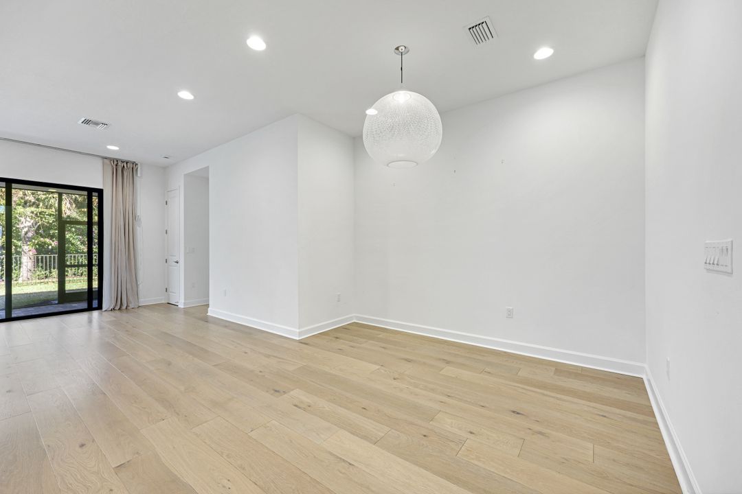 20812 Thistle Leaf Ln, Estero, FL 33928