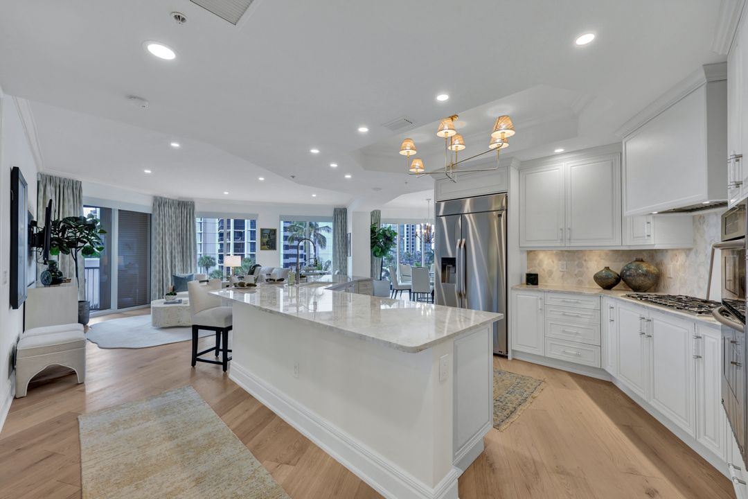 4501 Gulf Shore Blvd N #403, Naples, FL 34103