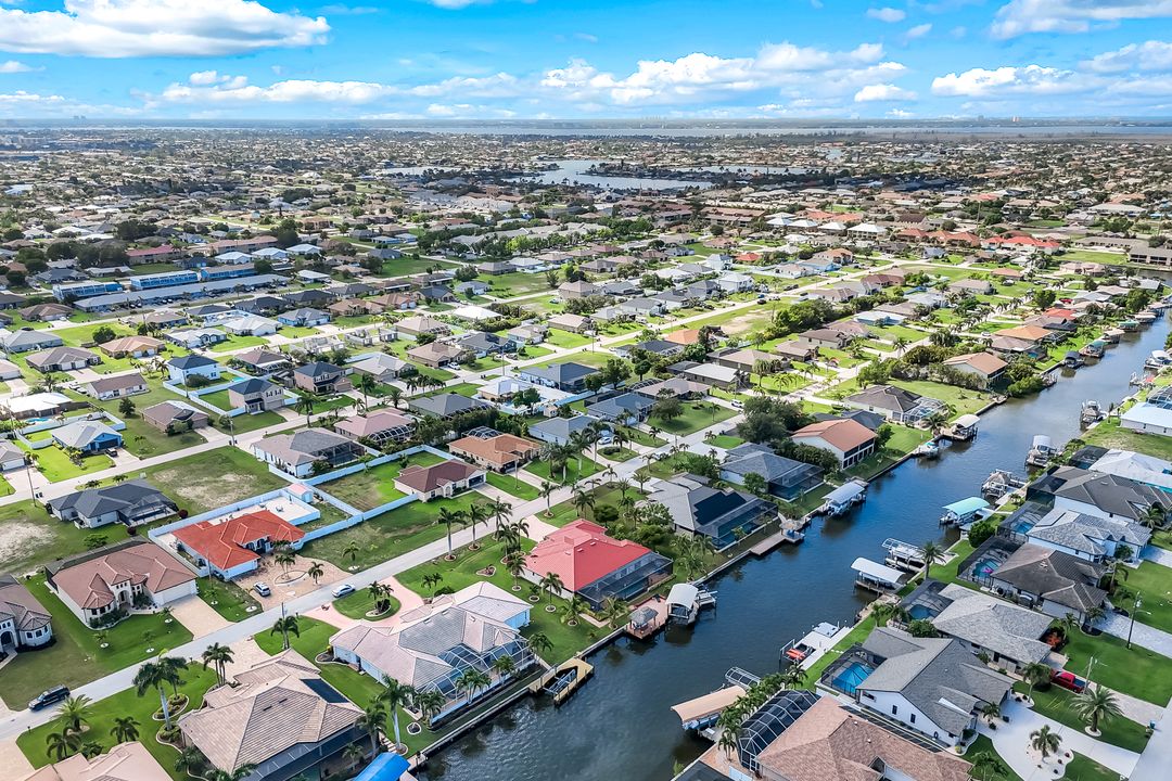 4418 SW 10th Ave, Cape Coral, FL 33914