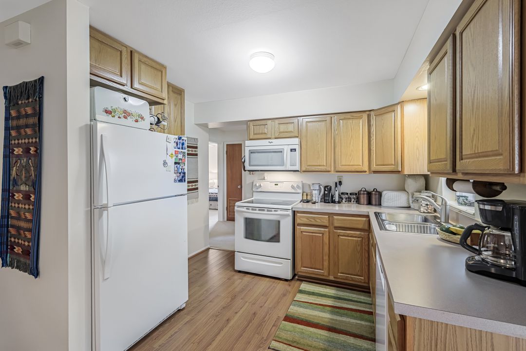 741 95th Ave N, Naples, FL 34108