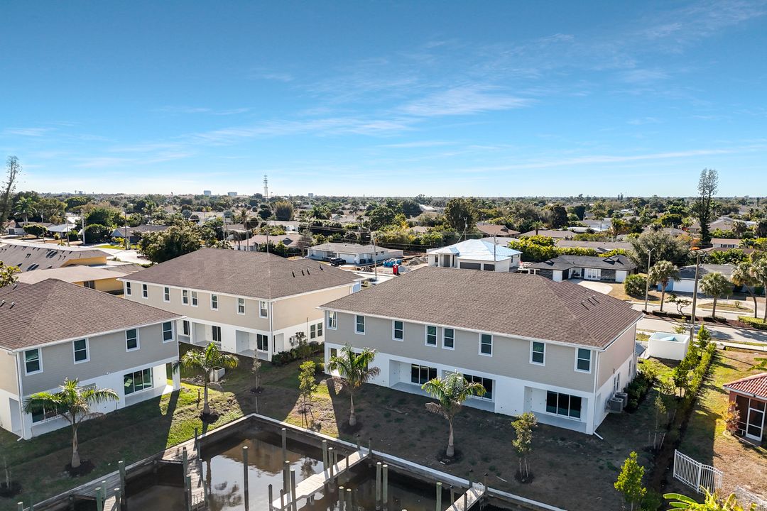 3527 Country Club Blvd, Cape Coral, FL 33904