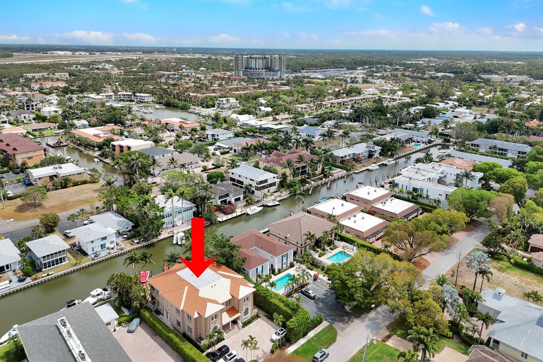 1485 Chesapeake Ave, Naples, FL 34102