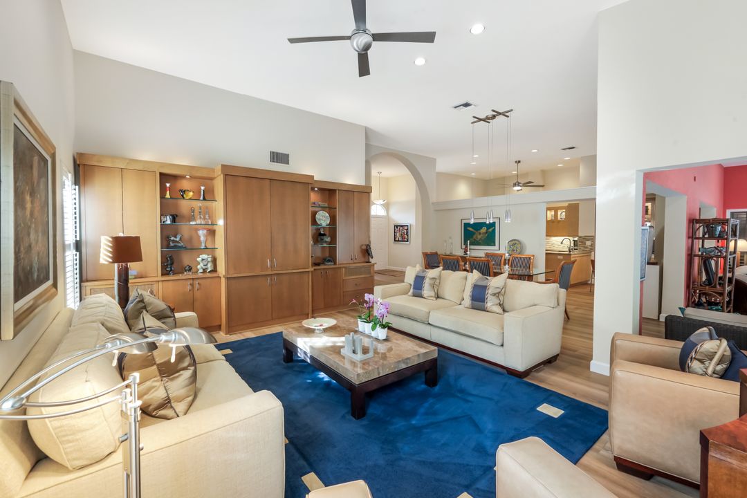 353 Carlton Pl, Naples, FL 34108