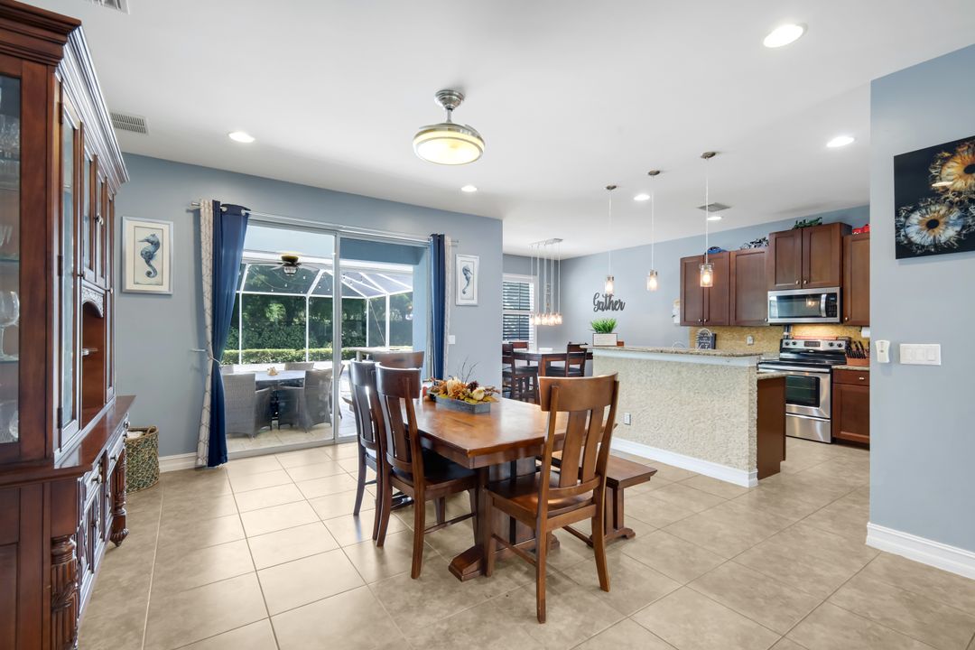 2545 Ashbury Cir, Cape Coral, FL 33991