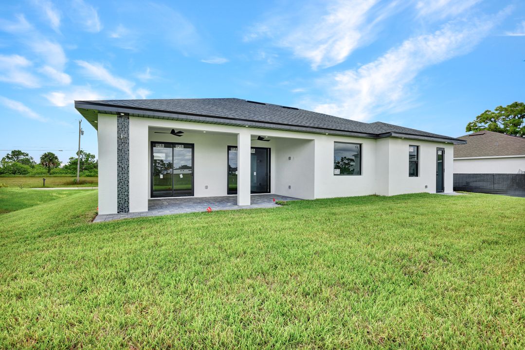1901 NW 27th St, Cape Coral, FL 33993