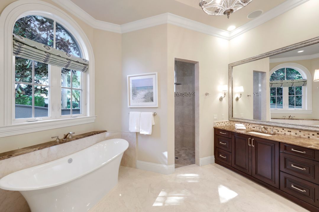 3122 Dahlia Way, Naples, FL 34105