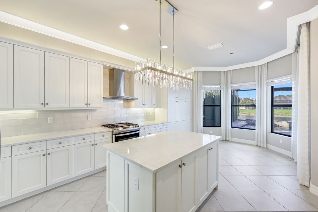 4426 Caldera Cir, Naples, FL 34119