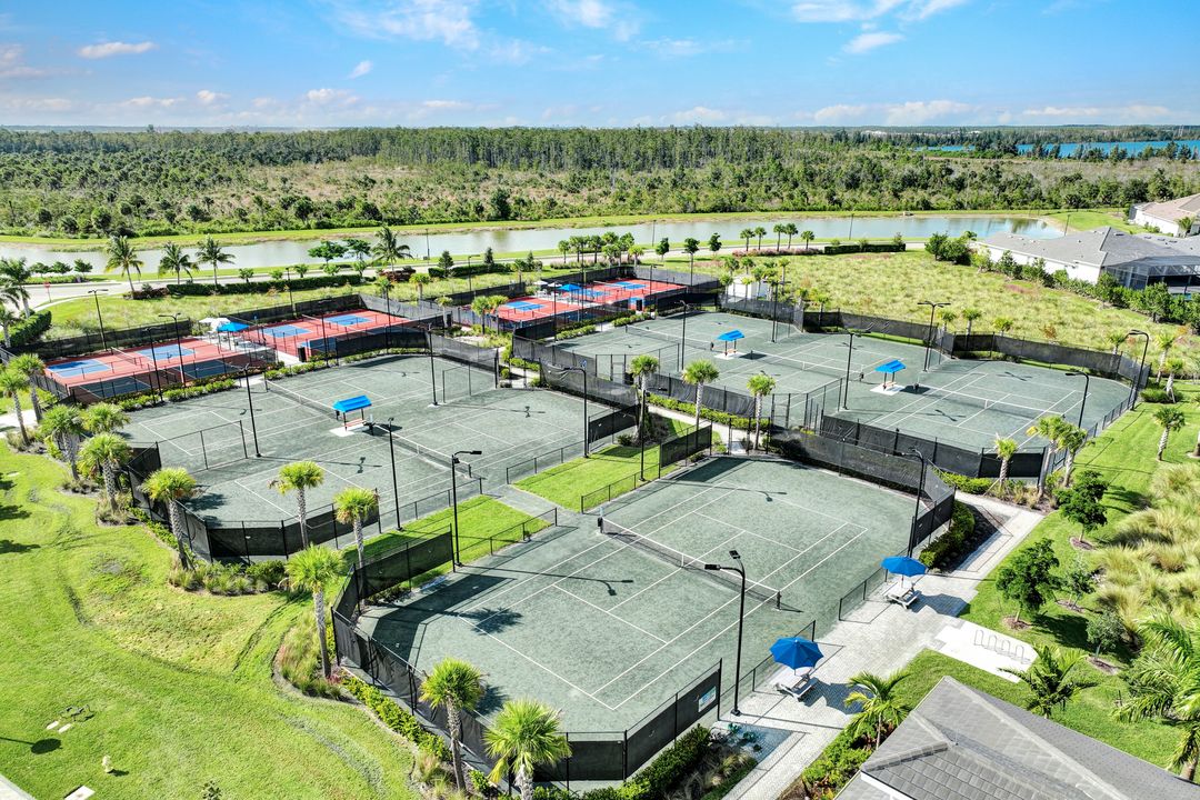 19184 Aqua Shore Dr, Fort Myers, FL 33913