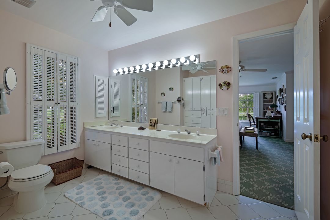 861 Swallow Point, Naples, FL 34105