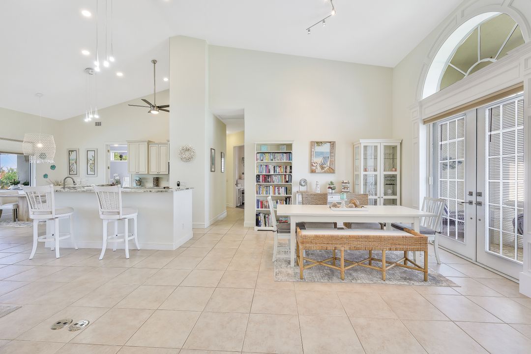 3724 Surfside Blvd, Cape Coral, FL 33914