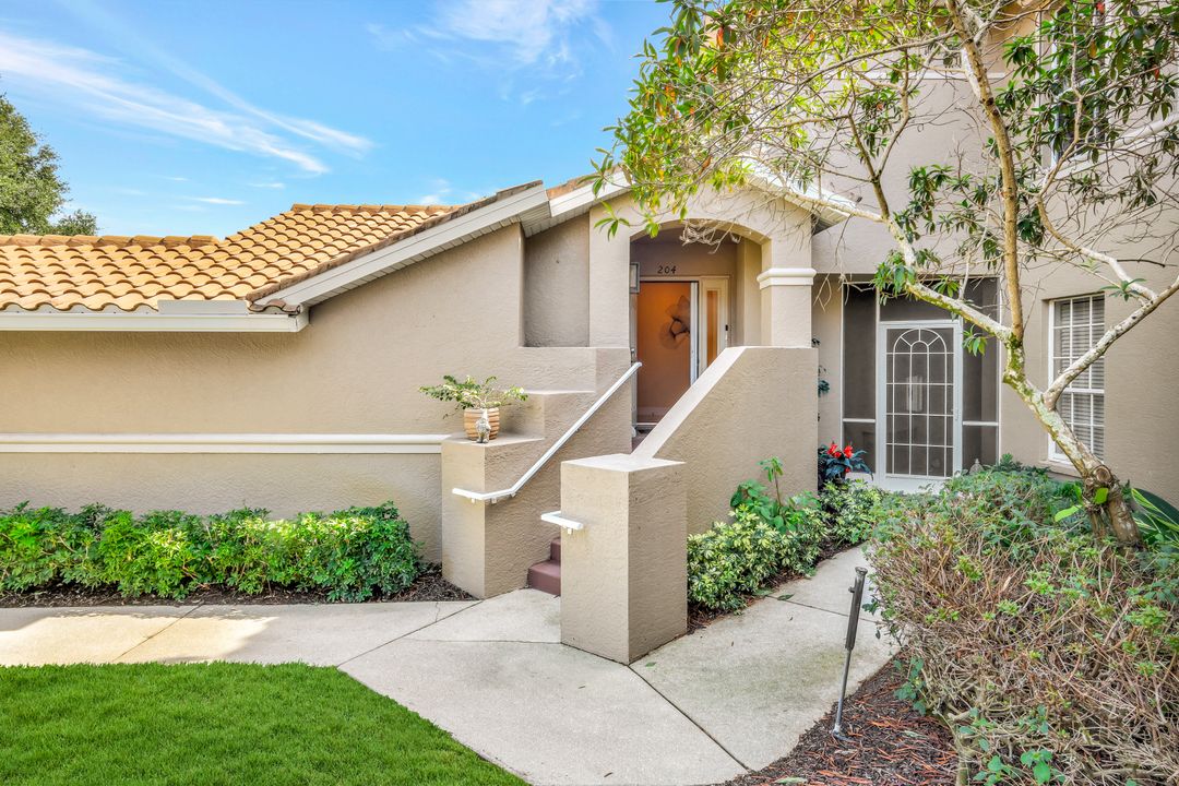 8225 Danbury Blvd #204, Naples, FL 34120