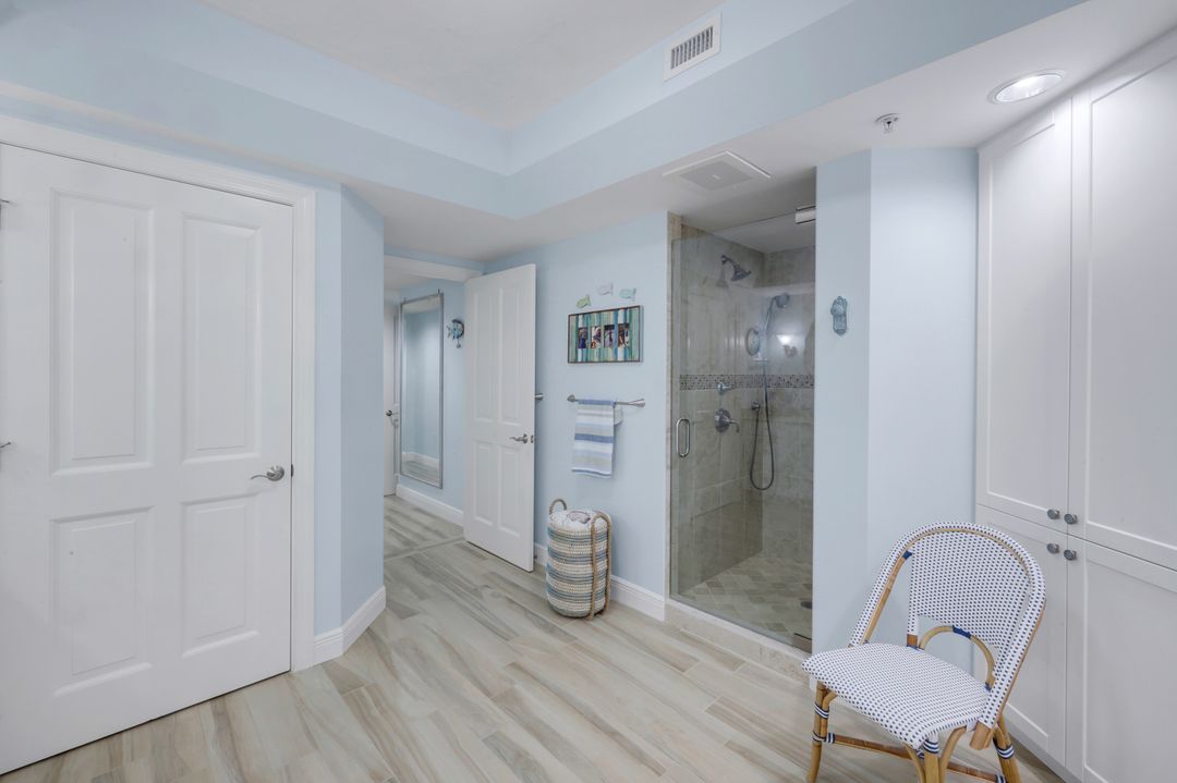 1060 Borghese Ln #1404, Naples, FL 34114