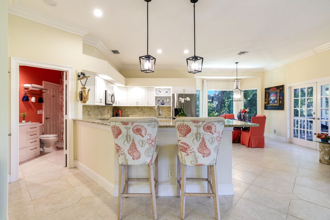 360 Gumbo Limbo Ln, Marco Island, FL 34145