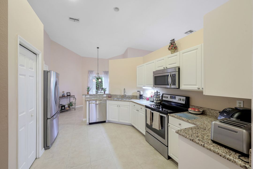 220 13th St SW, Naples, FL 34117