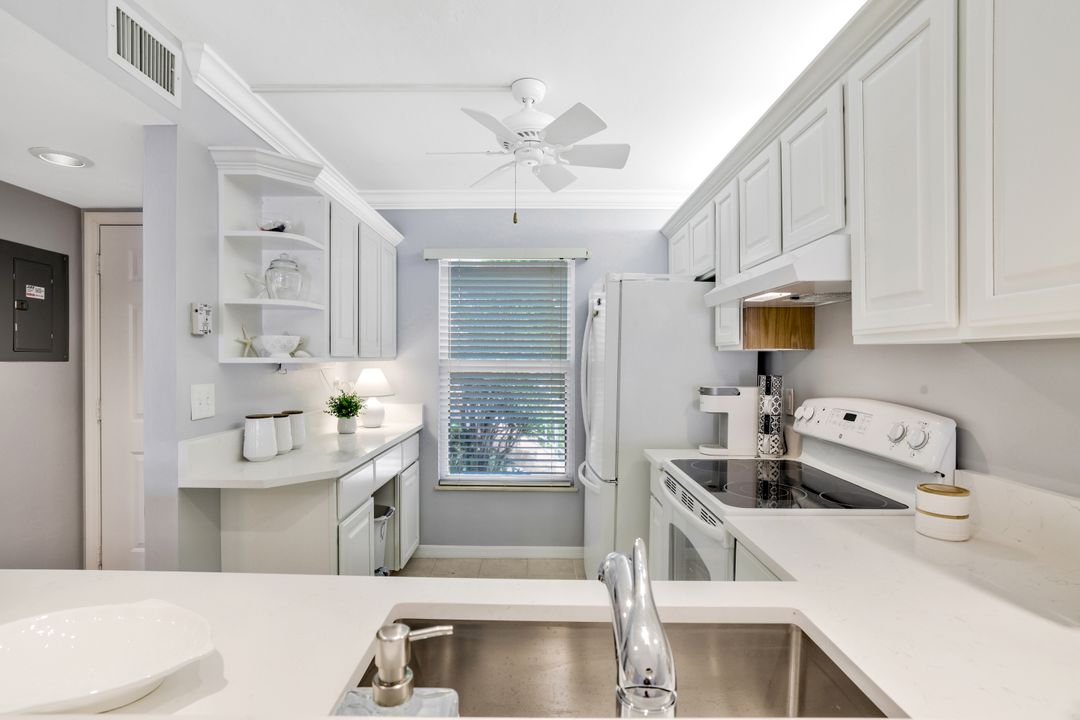 1045 Mainsail Dr #402, Naples, FL 34114