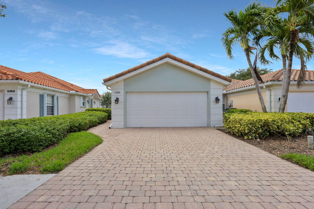 5386 Guadeloupe Way, Naples, FL 34119