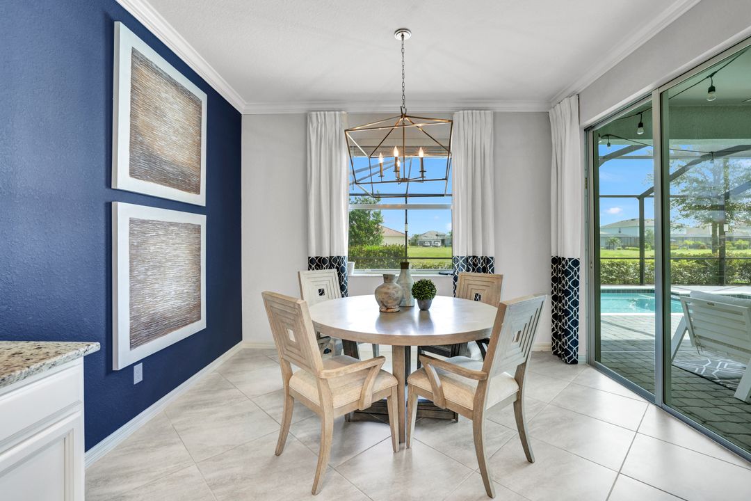 2369 Tangerine Ln, Naples, FL 34120