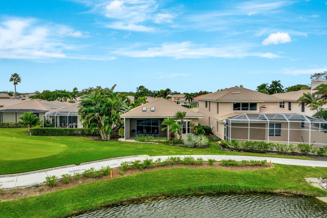 10395 Quail Crown Dr, Naples, FL 34119
