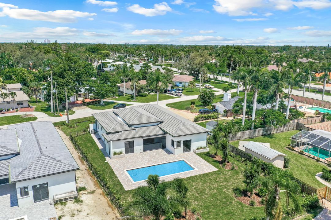 1332 Longwood Dr, Fort Myers, FL 33919