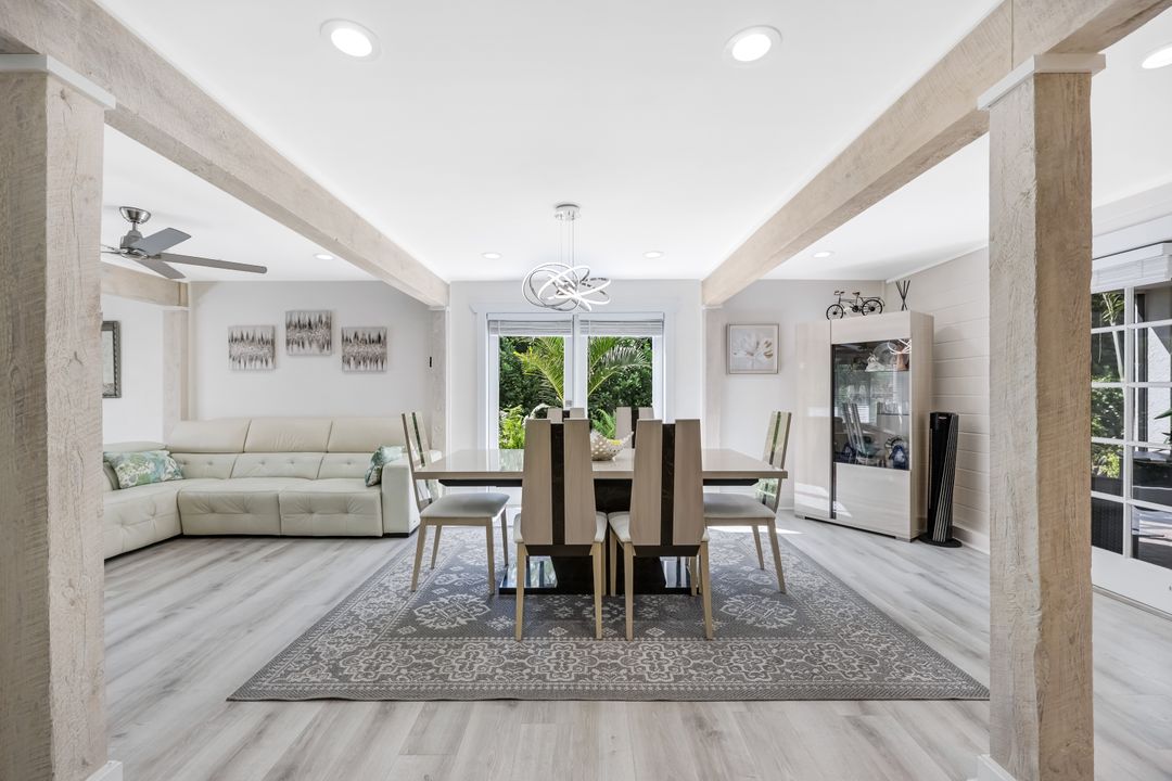 2061 Santa Barbara Blvd, Naples, FL 34116