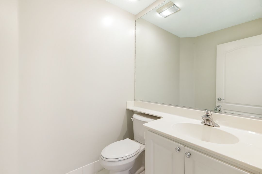 6124 Towncenter Cir, Naples, FL 34119