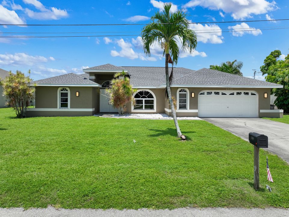 2526 SE 19th Pl, Cape Coral, FL 33904