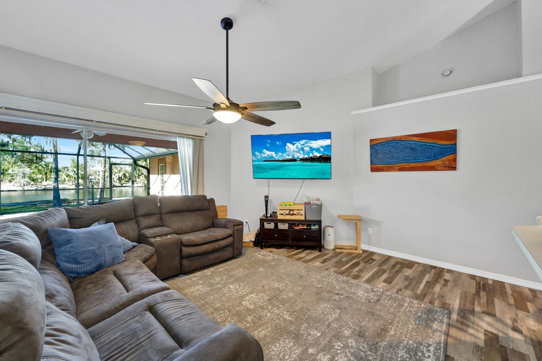 825 23rd St SW, Naples, FL 34117