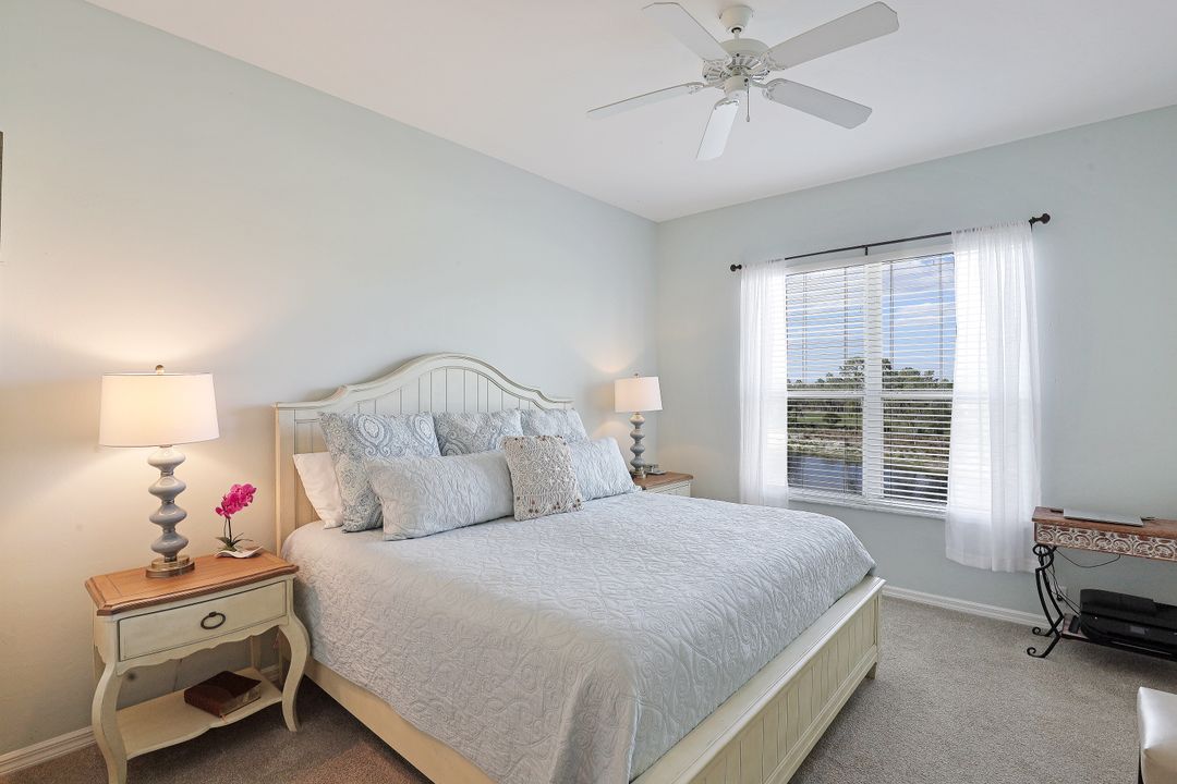 8223 Parkstone Pl #306, Naples, FL 34120