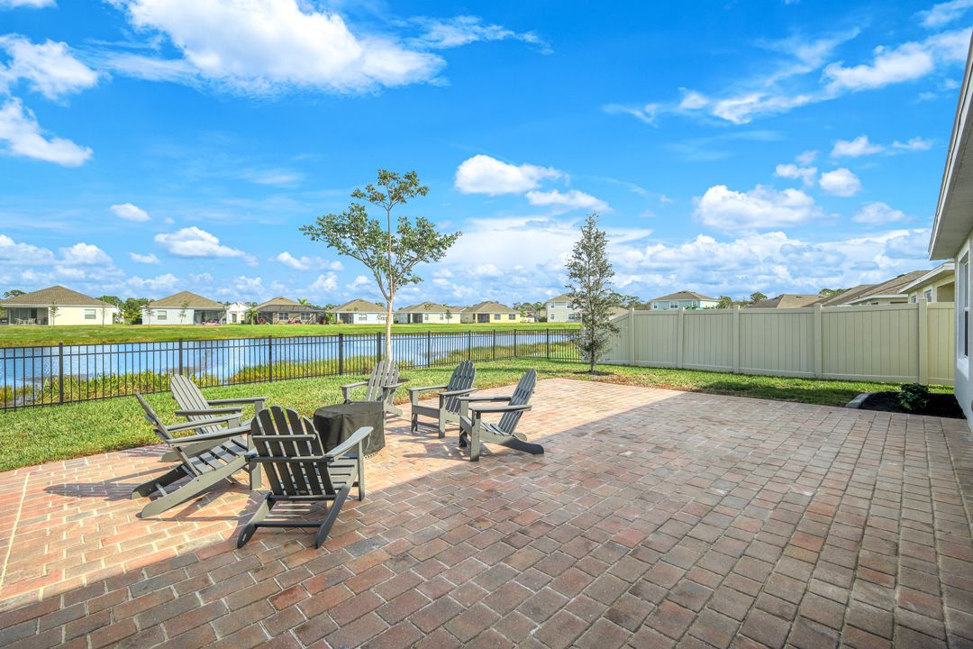 8837 Cascade Price Cir, North Fort Myers, FL 33917