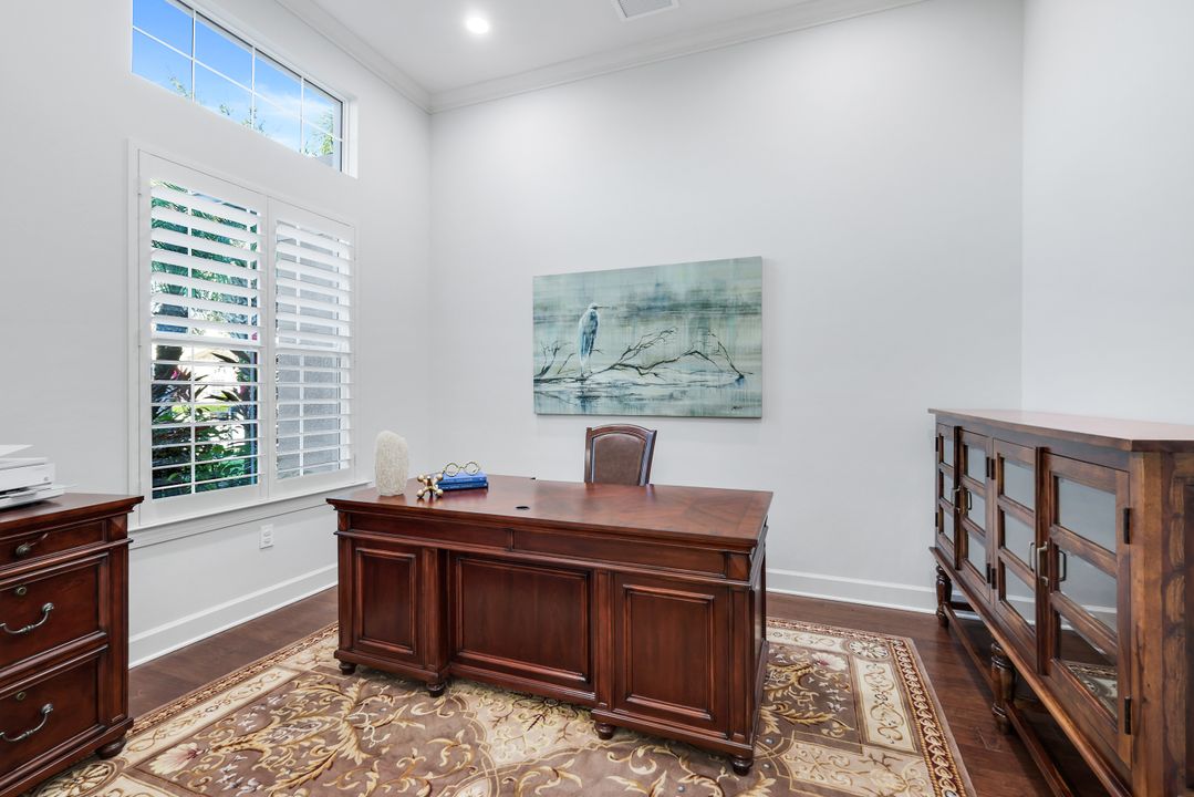 9305 Quarry Dr, Naples, FL 34120