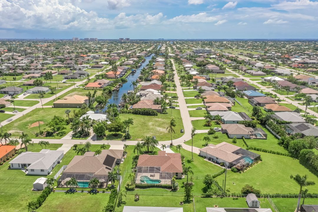 1933 SW 38th St, Cape Coral, FL 33914