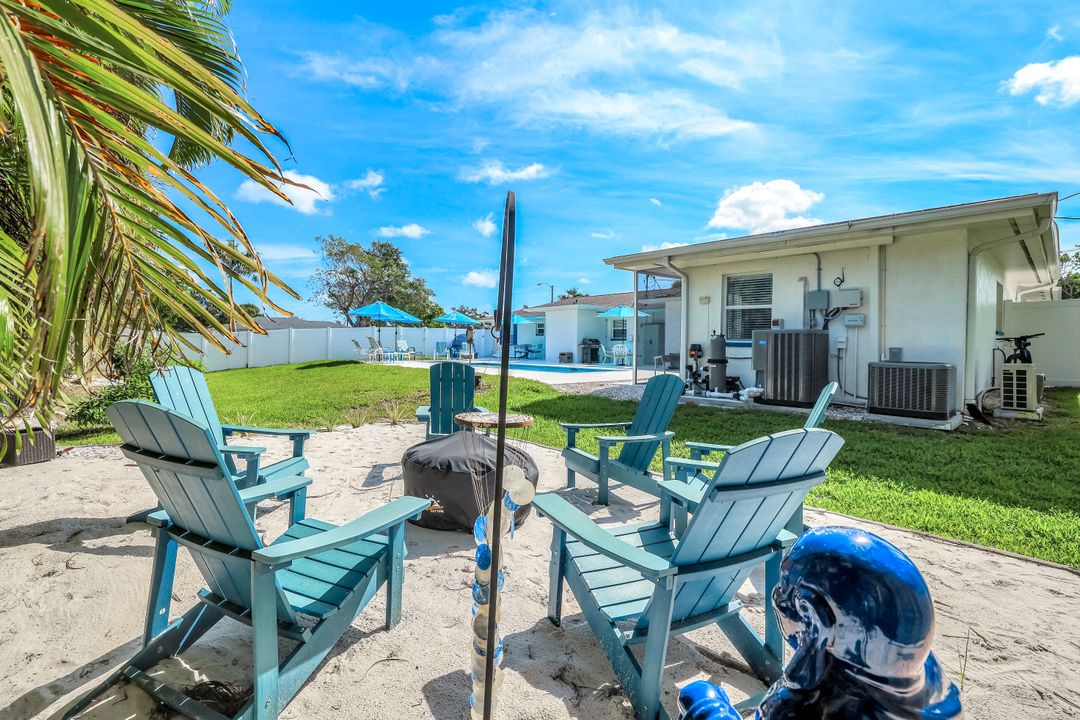 10095 7th St N #3, Naples, FL 34108